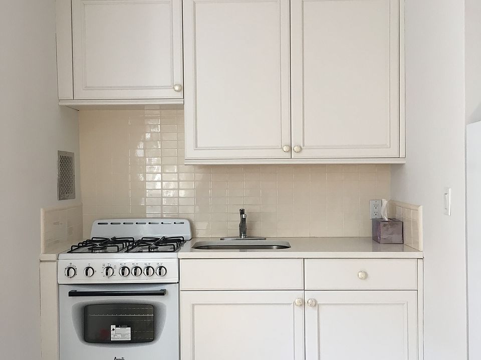 1st image of 54 Orange St APT 3A