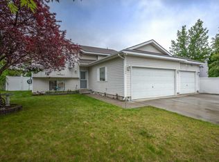 7464 N Winter View Dr, Coeur D Alene, ID 83815