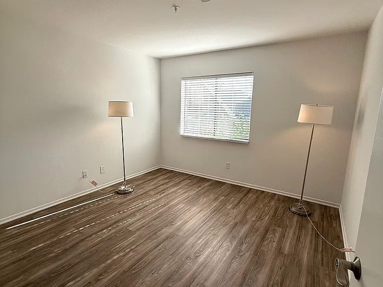 Windrose Place Pasadena — Photo 56
