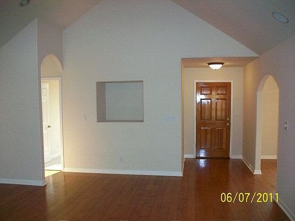 3rd image of 1354 Timberhill Dr