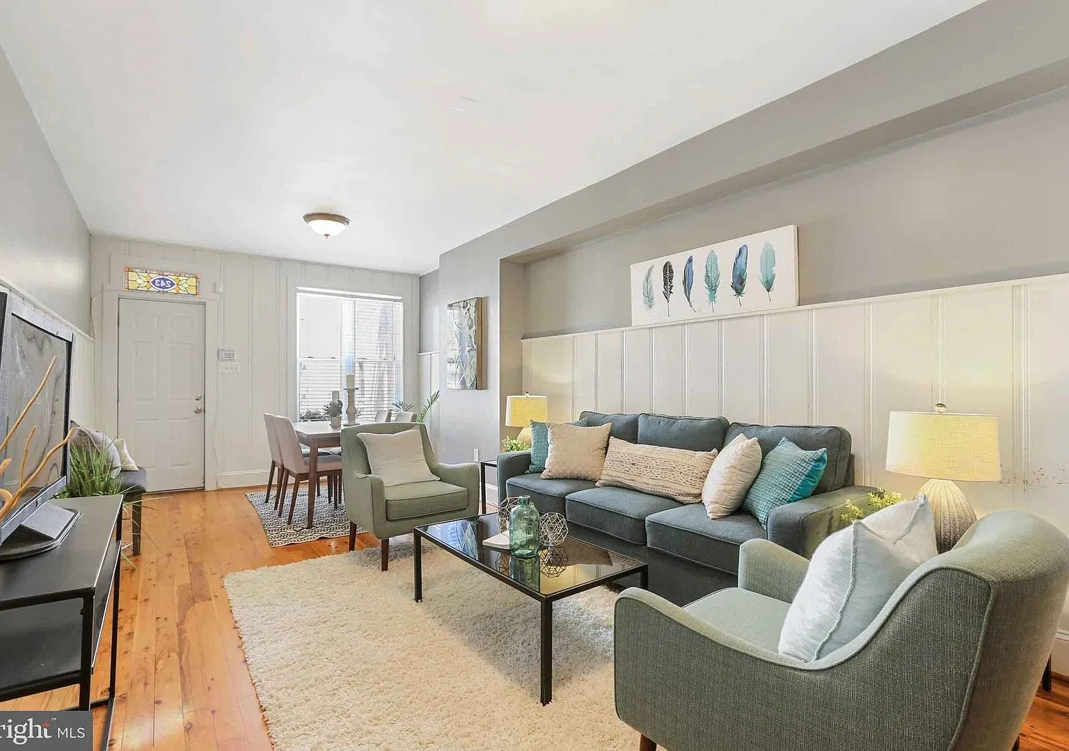 Fabulous 2bd/1.5ba Upper Fells Rowhome w/ CAC & W/D--Available 12/15 — Photo 4