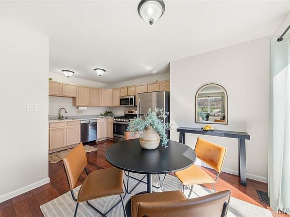 5th image of 115 Almentor Ave