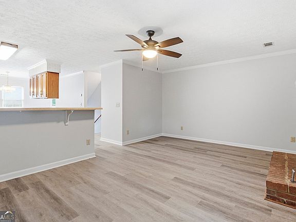 5th image of 222 Forkner Dr APT 26