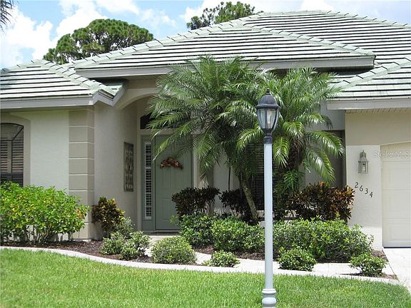 2nd image of 2634 Royal Palm Dr
