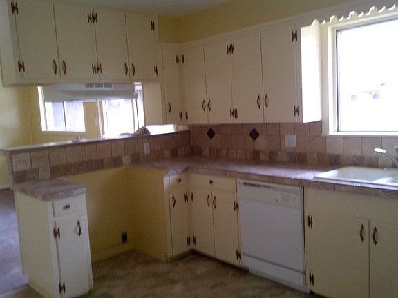 2nd image of 2220 McPherson Dr