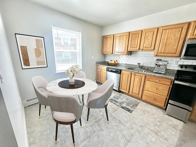 Ridgefield Apartments — Photo 5