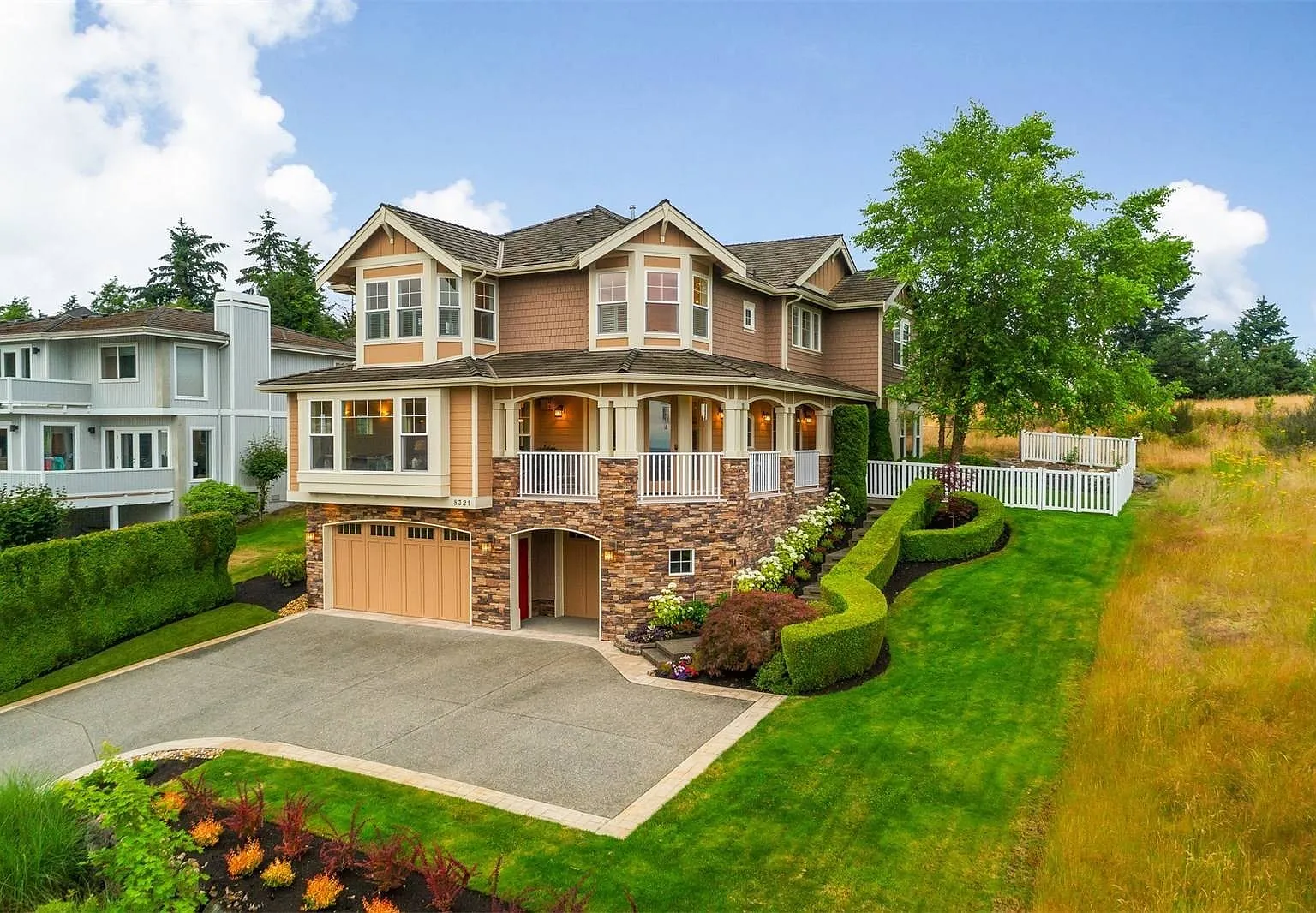 Impeccably Maintained Home, Unbeatable Views From Almost Every Room! — Photo 1