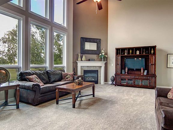 4th image of 7161 Brimmer Way