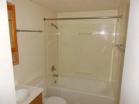 2 bed, 600 sqft, $650 — Photo 3