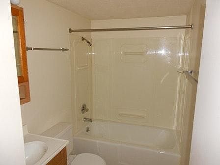 2nd image of 520 S 4th St #34