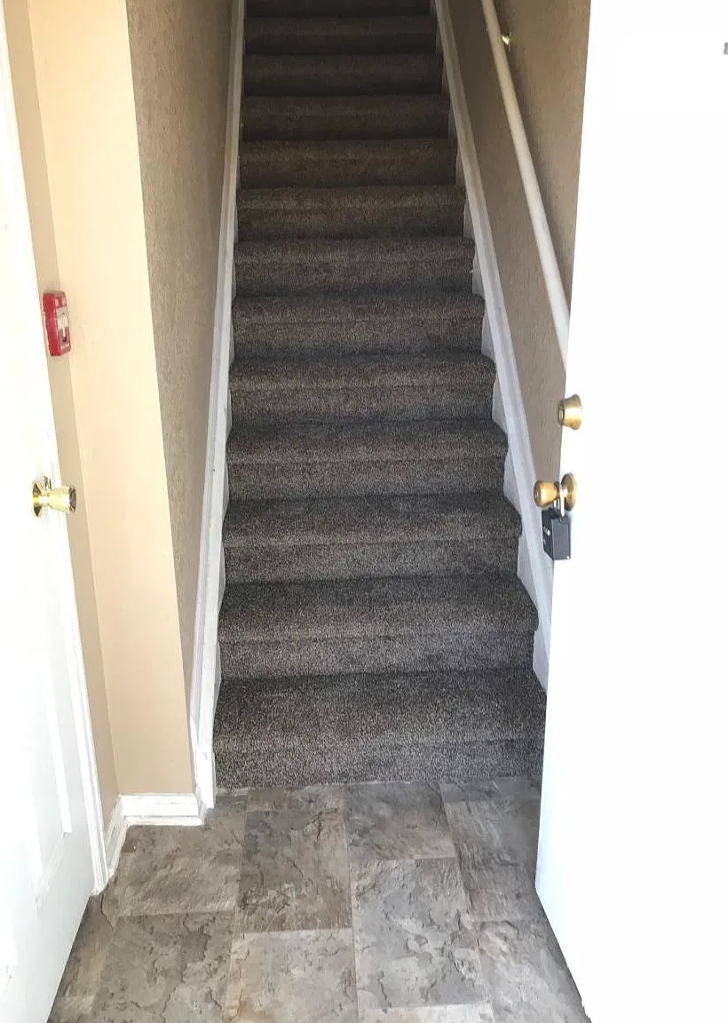 1 bed, 818 sqft, $1,295 — Photo 2