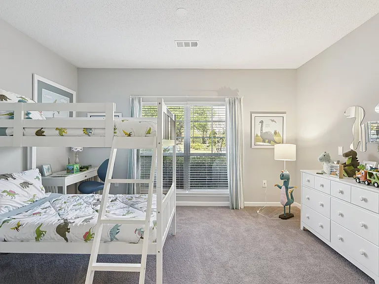 Brookside Park Apartments — Photo 18