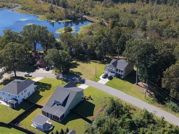 136 Middleton Dr, Goose Creek, SC 29445