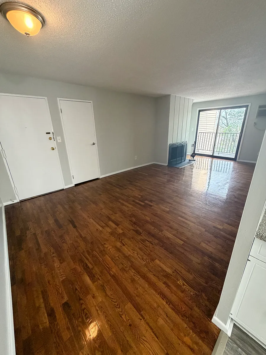 Building Photo - 2 Hackensack St #12