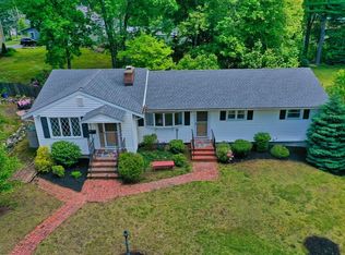 2 Laurie Ln, Burlington, MA 01803