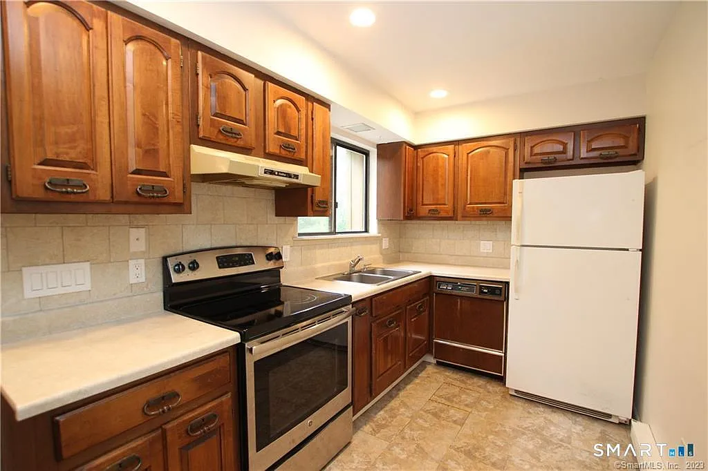 1 bed, 1.0 bath, 800 sqft, $1,750 — Photo 2
