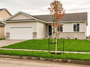 3351 Brook Landing Ct, Des Moines, IA 50317