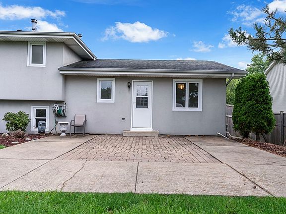 4th image of 514 Stephanie Dr