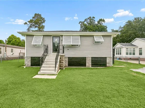 2920 Farmsite Rd, Violet, LA 70092