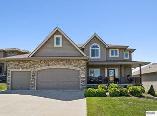 7422 S 198th St, Gretna, NE 68028