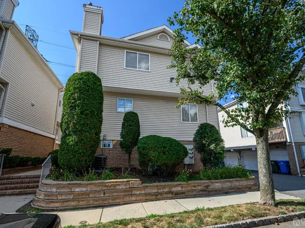 1106 Madaline Dr, Avenel, NJ 07001