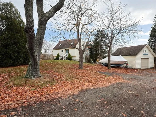 21 Shore Hill Rd, Gloucester, MA 01930