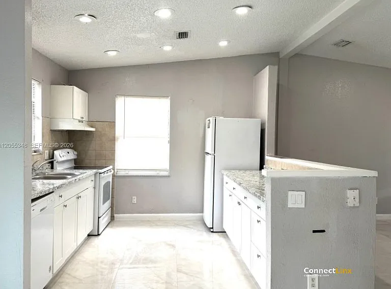 7541 Atlanta St — Photo 8