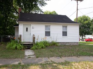 109 Hamilton St, Dowagiac, MI 49047
