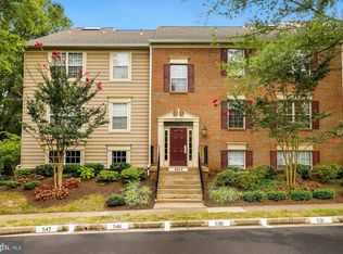 3803 Green Ridge Ct APT 293, Fairfax, VA 22033
