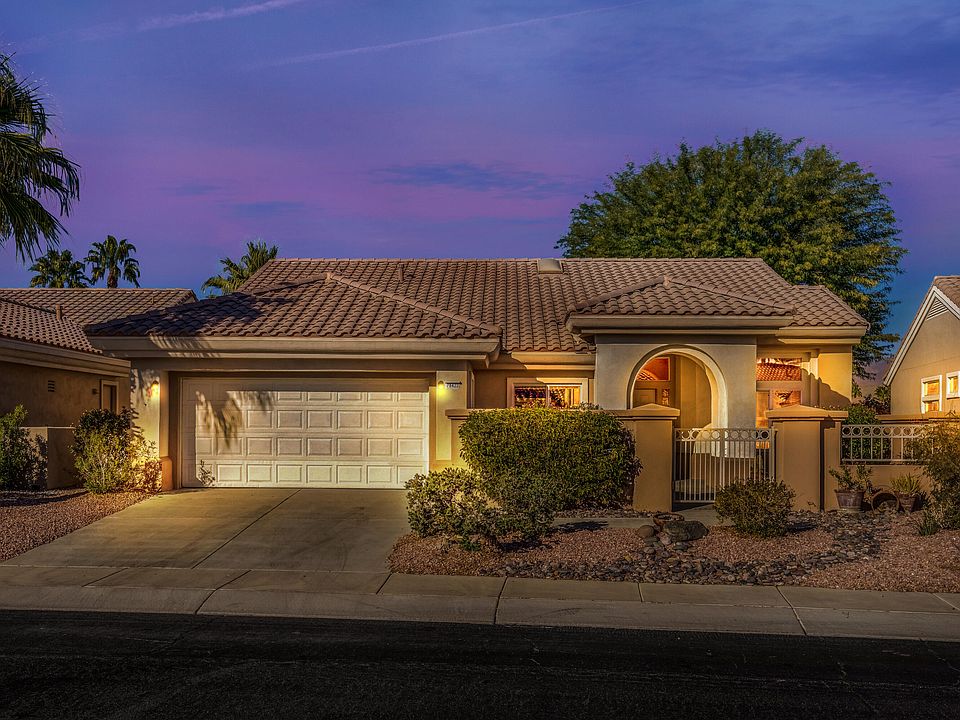 1st image of 78422 Silver Sage Dr