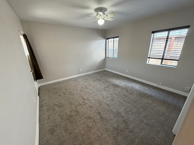4612 Bermuda Ave — Photo 10