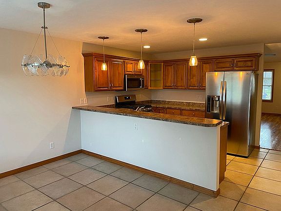 Kitchen/dinette area