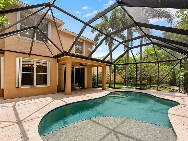 8882 Hidden Acres Dr — Photo 3