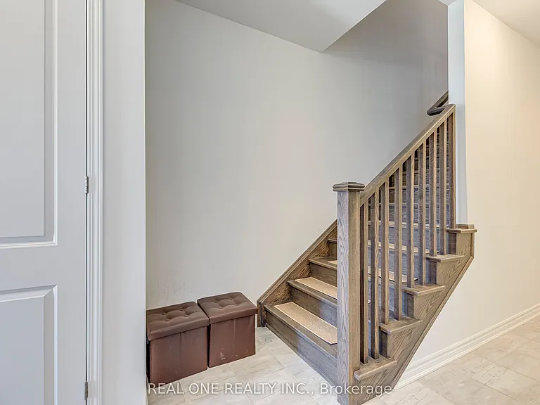 1413 William Halton Pkwy W — Photo 8