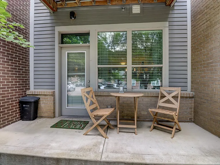Heritage at Oakley Square — Photo 9