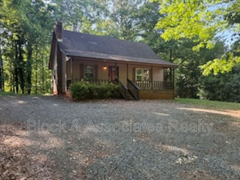 1st image of 1326 Spanish Dr