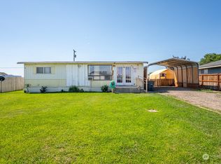 195 E Montmorency Blvd, George, WA 98848