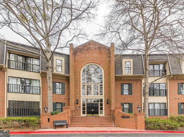 23207 Plantation Dr NE, Atlanta, GA 30324