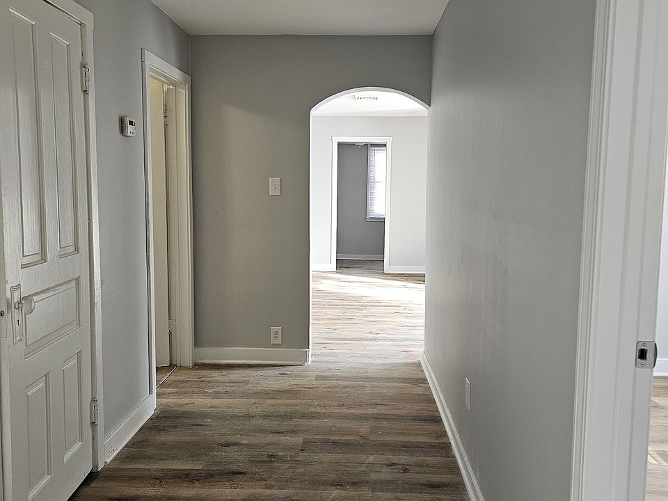2nd image of 255 S State St #253-1/2