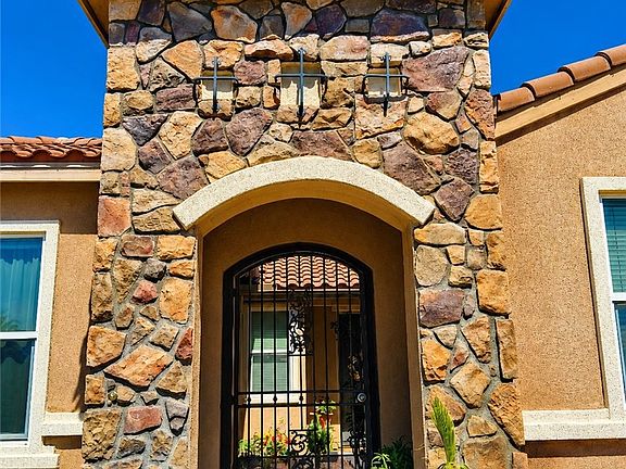 2nd image of 6668 N Ashlynn Way