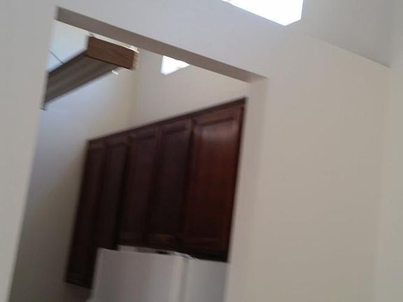 2nd image of 4585 Ohio St APT 5