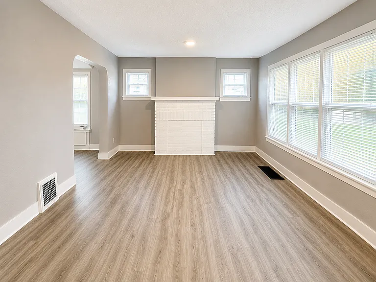 1391 Andrus St — Photo 2