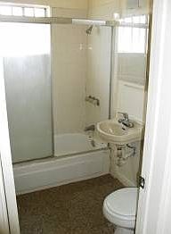 4th image of 4029 Wilson Ave