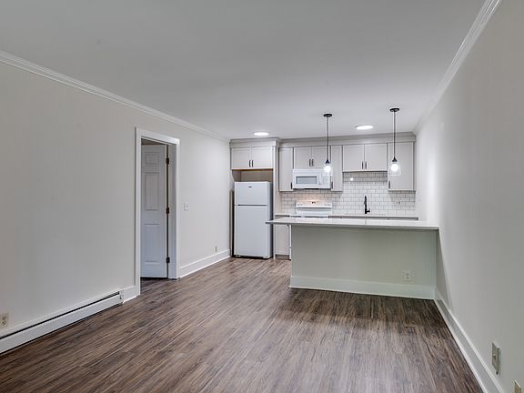 2nd image of 2601 Hillsboro Pike APT F7