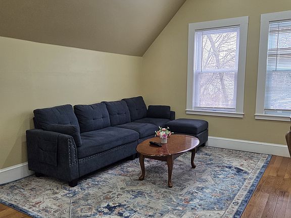 5th image of 30-32 Auburn St #3