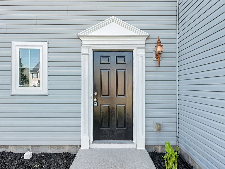 6035 Marsh Cir — Photo 35