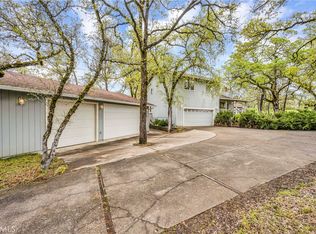 17516 Meadow View Dr, Hidden Valley Lake, CA
