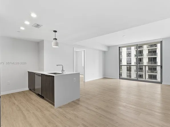 697 N Miami Ave #1810, Miami, FL 33136