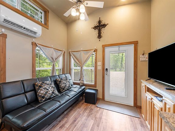 2nd image of 62 Park Ct