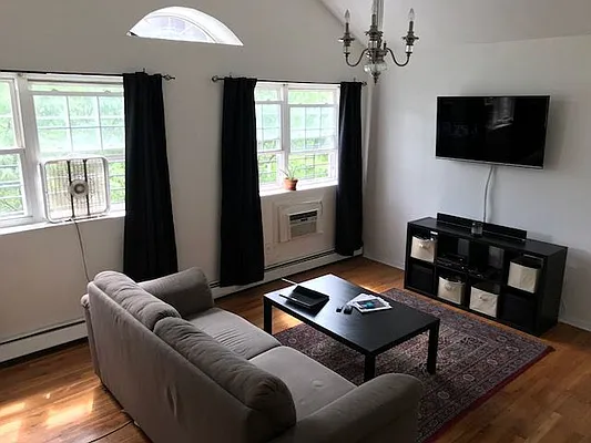 Rented by Arasun Real Estate LLC | media 8